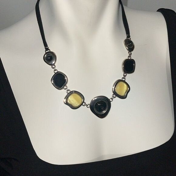 LIA SOPHIA Milky Way necklace MOP & glass stones - Picture 2 of 8